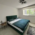 Apartment Historic Old Town Mona Location *