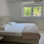 Apartment Historic Old Town Mona Location *