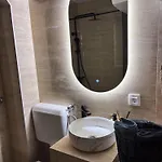 Historic Old Town Mona Location Apartment