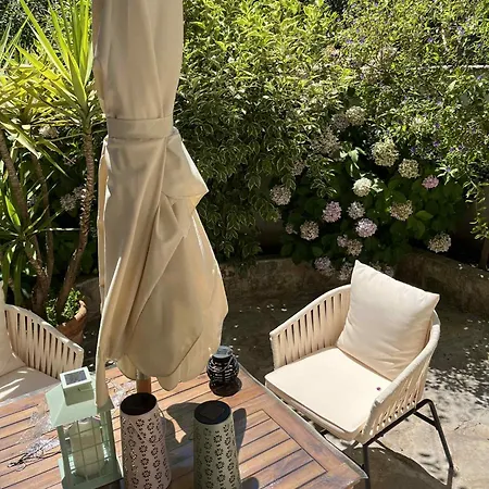 Mona Historic 아파트 *