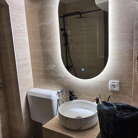 Mona Historic 아파트