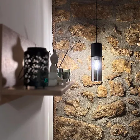 Mona Historic 아파트