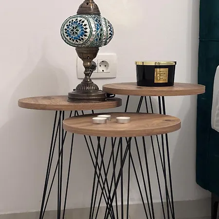 Апартаменты Historic Old Town Mona Location