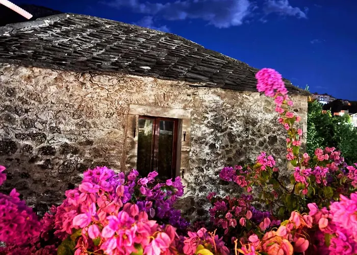 Historic Old Town Mona Location *