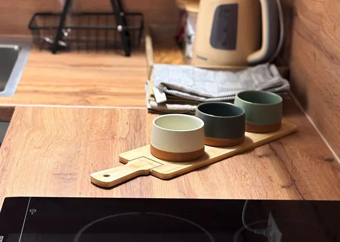 Апартаменты Historic Old Town Mona Location *